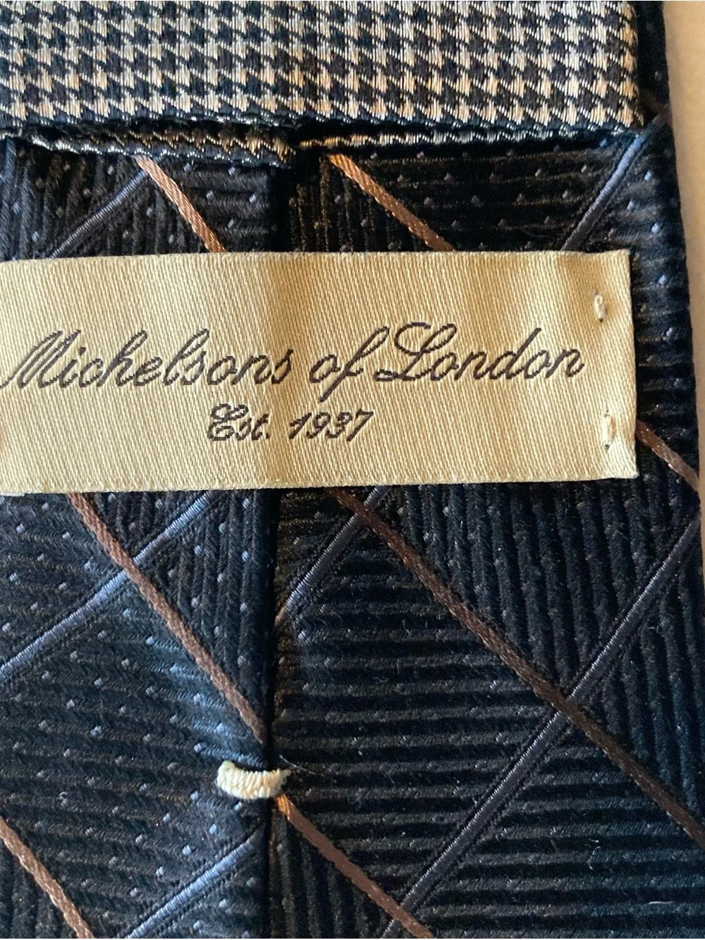 Michelsons of London fold luxury
